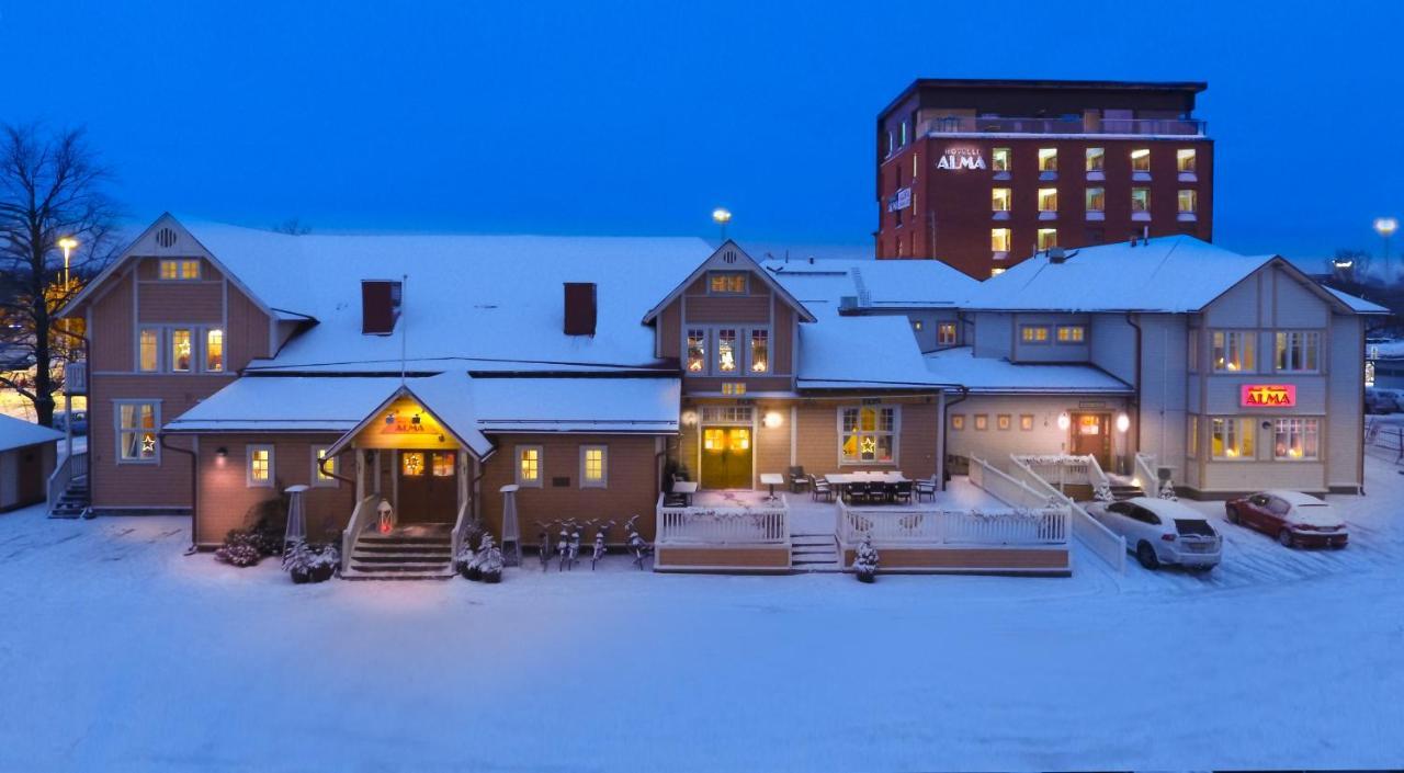 Hotelli-Ravintola Alma Сейняйокі Екстер'єр фото